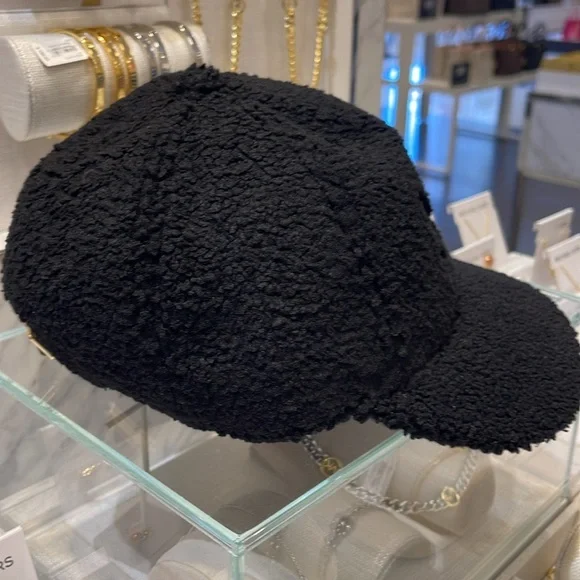 Michael Kors MK Logo Hat Sherpa Adjustable Cap OS 
Black NWT - Picture 14 of 16